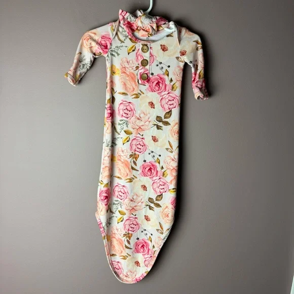 Caden Lane 0-3M Pink Floral Knot Gown & Headwrap - Picture 2 of 8